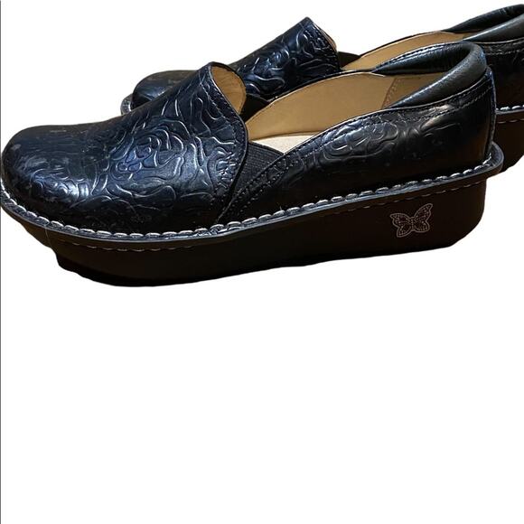 Alegria Womens Size 38 (7) Black Tooled Leather Slip On Shoes - Picture 9 of 9